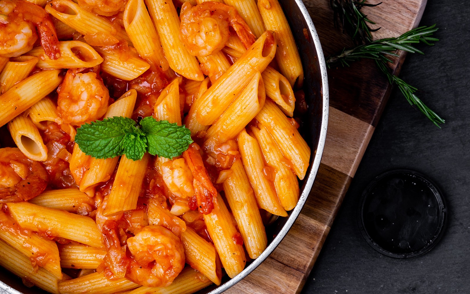 penne pasta arrabiata with shrimp and Jar Goods Classic Spicy tomato sauce